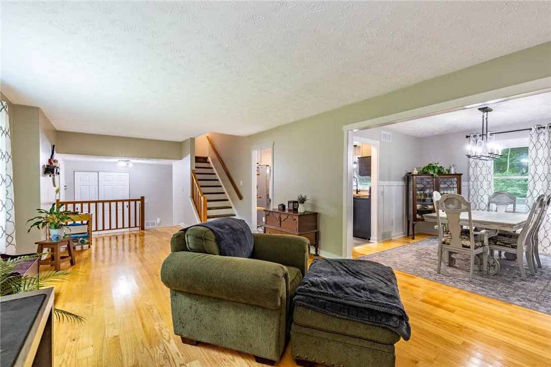 725 Gasberry Lane, Webster, New York 14580, Webster, New York 14580, 4 Bedrooms Bedrooms, 9 Rooms Rooms,1 BathroomBathrooms,Residential,Closed,725 Gasberry Lane, Webster, New York 14580,0,R1632206