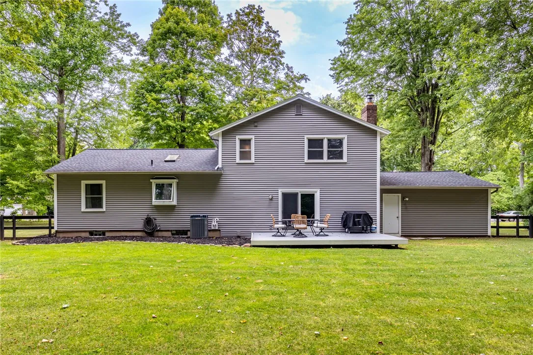 725 Gasberry Lane, Webster, New York 14580, Webster, New York 14580, 4 Bedrooms Bedrooms, 9 Rooms Rooms,1 BathroomBathrooms,Residential,Closed,725 Gasberry Lane, Webster, New York 14580,0,R1632206