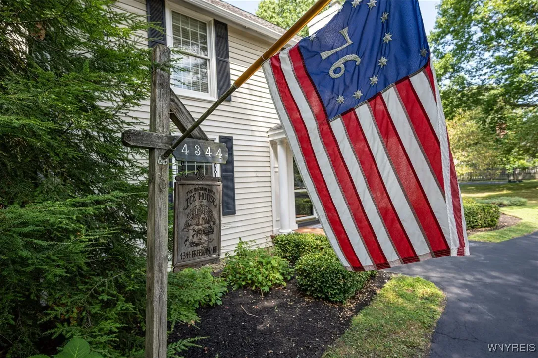 4344 Freeman Road, Orchard Park, New York 14127, Orchard Park, New York 14127, 5 Bedrooms Bedrooms, 12 Rooms Rooms,2 BathroomsBathrooms,Residential,Closed,4344 Freeman Road, Orchard Park, New York 14127,0,B1631349
