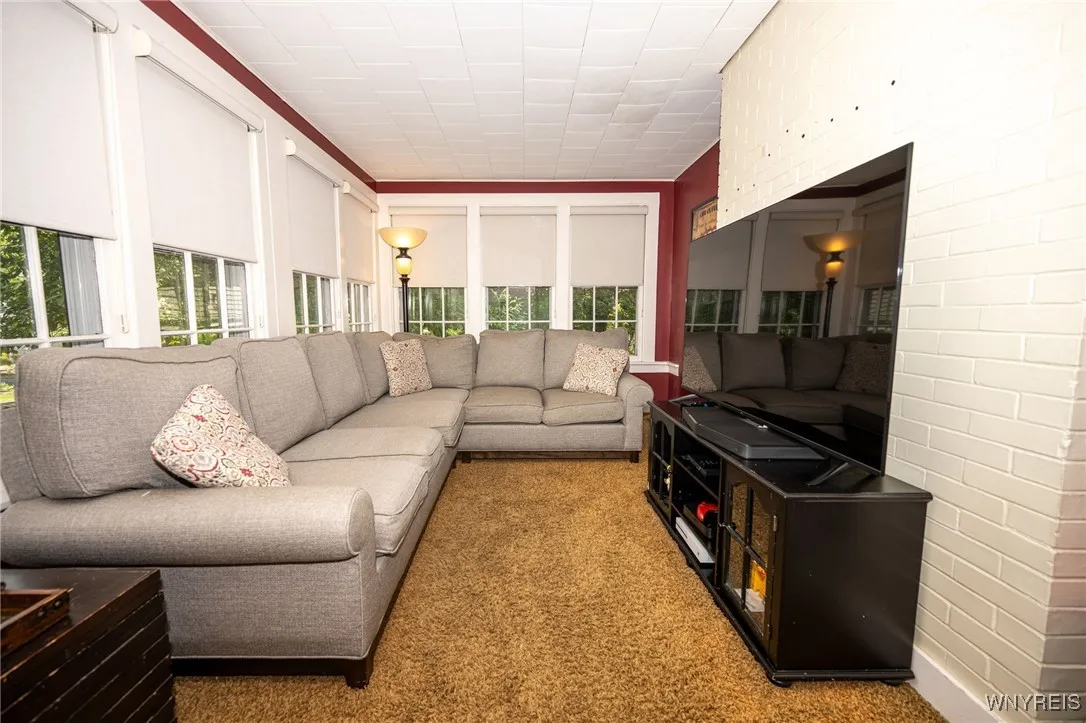 4344 Freeman Road, Orchard Park, New York 14127, Orchard Park, New York 14127, 5 Bedrooms Bedrooms, 12 Rooms Rooms,2 BathroomsBathrooms,Residential,Closed,4344 Freeman Road, Orchard Park, New York 14127,0,B1631349