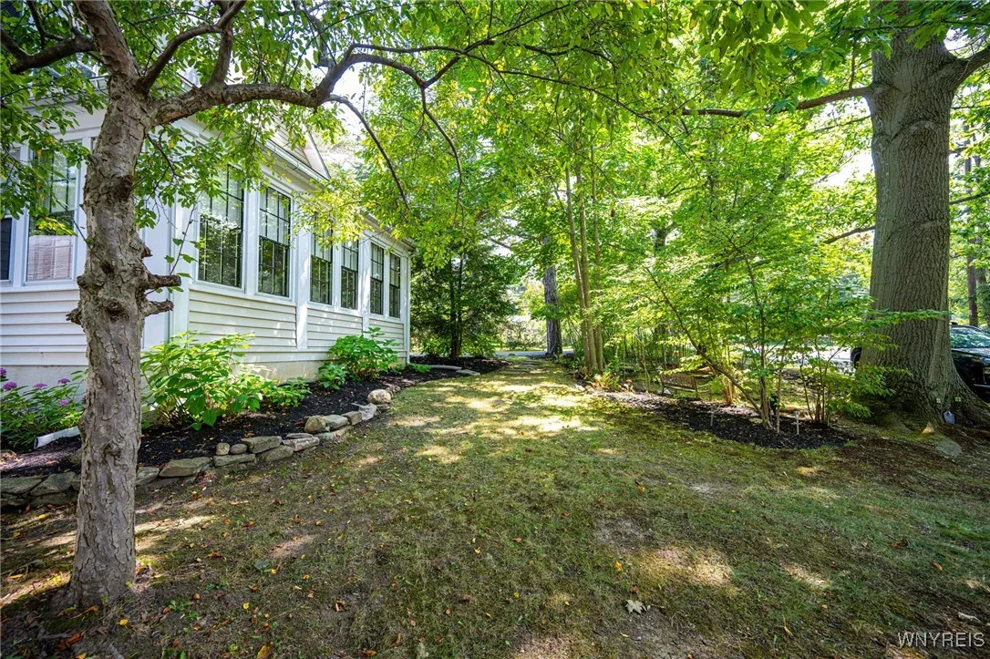 4344 Freeman Road, Orchard Park, New York 14127, Orchard Park, New York 14127, 5 Bedrooms Bedrooms, 12 Rooms Rooms,2 BathroomsBathrooms,Residential,Closed,4344 Freeman Road, Orchard Park, New York 14127,0,B1631349