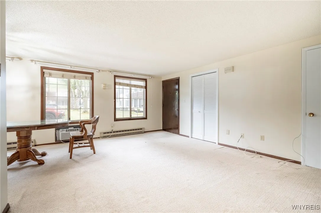 68 Wellington Court, Amherst, New York 14221, Amherst, New York 14221, 2 Bedrooms Bedrooms, 6 Rooms Rooms,1 BathroomBathrooms,Residential,For Sale,68 Wellington Court, Amherst, New York 14221,0,B1632302