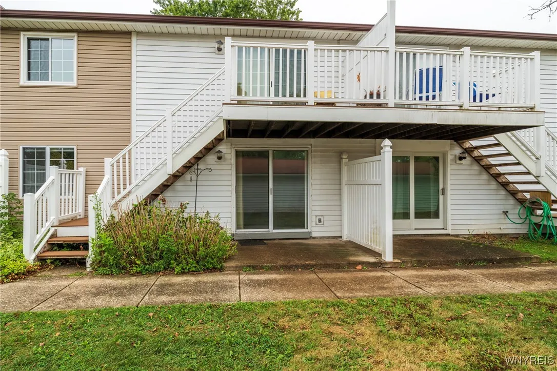 68 Wellington Court, Amherst, New York 14221, Amherst, New York 14221, 2 Bedrooms Bedrooms, 6 Rooms Rooms,1 BathroomBathrooms,Residential,For Sale,68 Wellington Court, Amherst, New York 14221,0,B1632302
