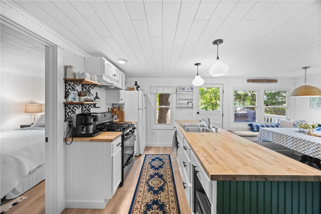 1695 Long Point Beach Road, Torrey, New York 14527, Torrey, New York 14527, 2 Bedrooms Bedrooms, 4 Rooms Rooms,1 BathroomBathrooms,Residential,Closed,1695 Long Point Beach Road, Torrey, New York 14527,0,R1630761