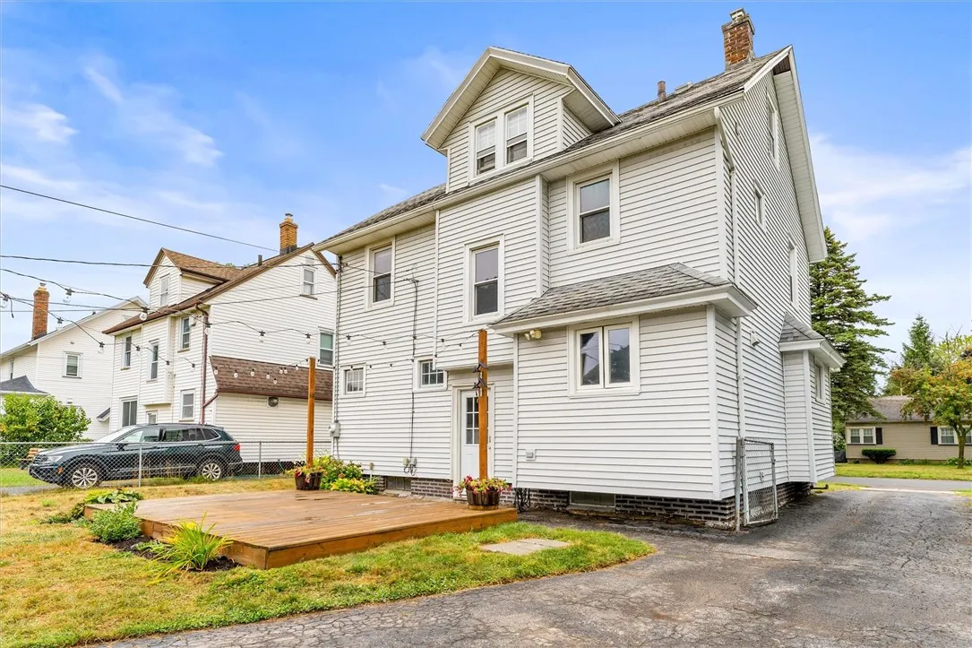 593 Laurelton Road, Irondequoit, New York 14609, Irondequoit, New York 14609, 3 Bedrooms Bedrooms, 8 Rooms Rooms,1 BathroomBathrooms,Residential,Closed,593 Laurelton Road, Irondequoit, New York 14609,0,R1632445