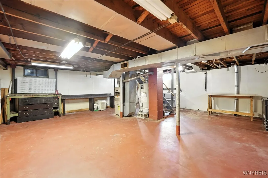 Spacious & Dry Basement