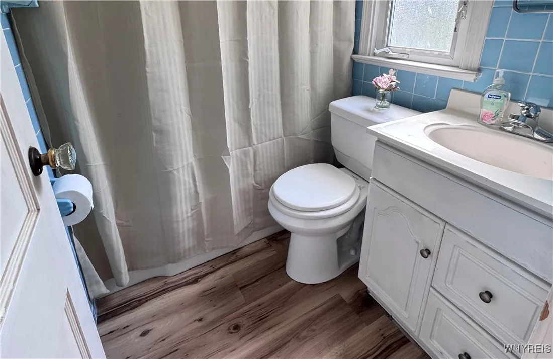 11 Cloverdale Road, Cheektowaga, New York 14225, Cheektowaga, New York 14225, 3 Bedrooms Bedrooms, 6 Rooms Rooms,1 BathroomBathrooms,Residential,Closed,11 Cloverdale Road, Cheektowaga, New York 14225,0,B1630992