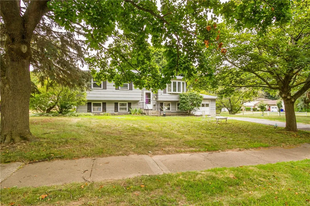 106 Cobleskill Drive, Greece, New York 14626, Greece, New York 14626, 4 Bedrooms Bedrooms, 6 Rooms Rooms,1 BathroomBathrooms,Residential,For Sale,106 Cobleskill Drive, Greece, New York 14626,0,R1631854