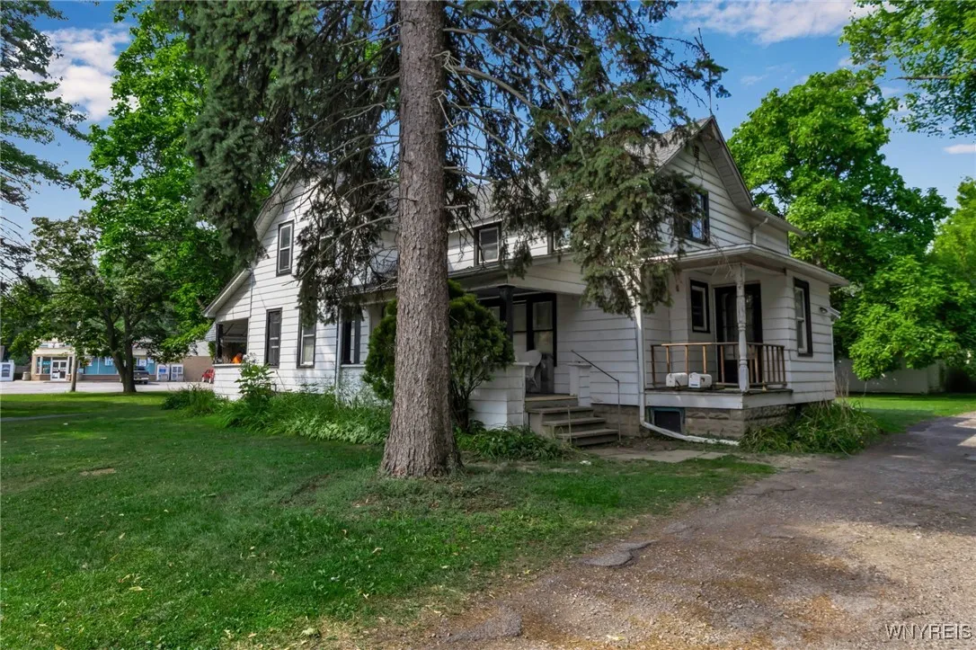 1086 Niagara Falls Boulevard, North Tonawanda, New, North Tonawanda, New York 14120, 4 Bedrooms Bedrooms, ,3 BathroomsBathrooms,Residential,For Sale,1086 Niagara Falls Boulevard, North Tonawanda, New,0,B1630320