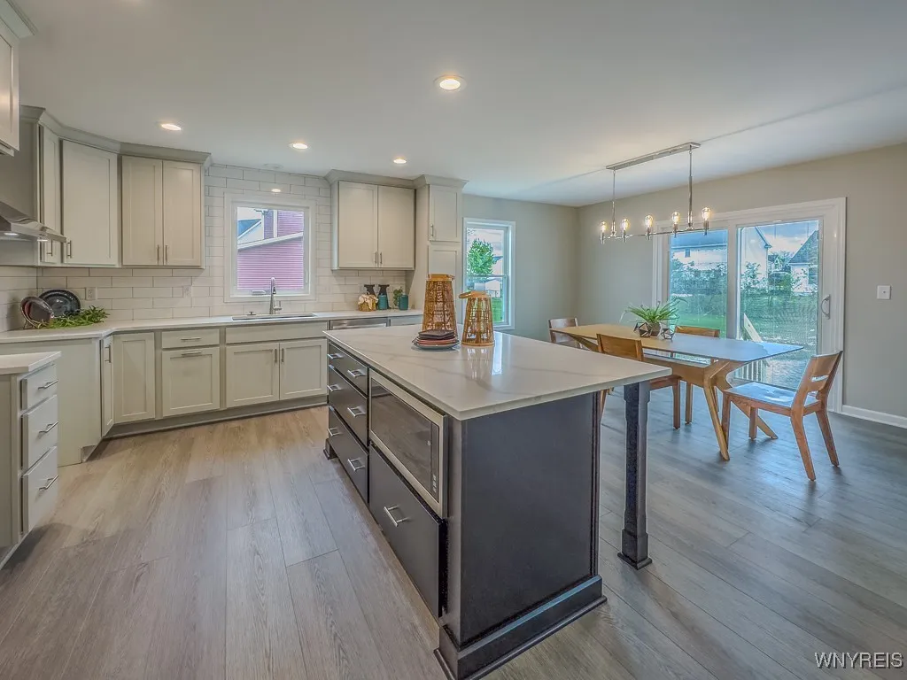 47 Greenspring Court, West Seneca, New York 14224, West Seneca, New York 14224, 3 Bedrooms Bedrooms, 7 Rooms Rooms,2 BathroomsBathrooms,Residential,For Sale,47 Greenspring Court, West Seneca, New York 14224,B1632474