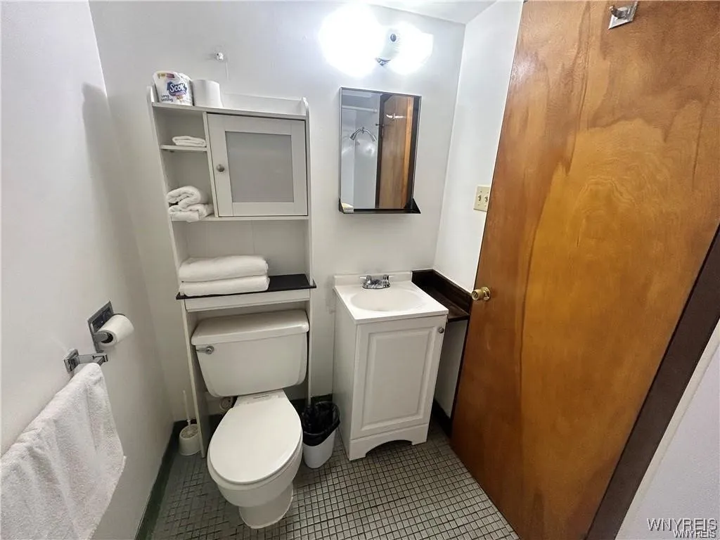 6908 Buffalo Avenue 1, Niagara Falls, New York 143, Niagara Falls, New York 14304, 1 Bedroom Bedrooms, 2 Rooms Rooms,1 BathroomBathrooms,Residential Lease,For Rent,6908 Buffalo Avenue 1, Niagara Falls, New York 143,0,B1632446