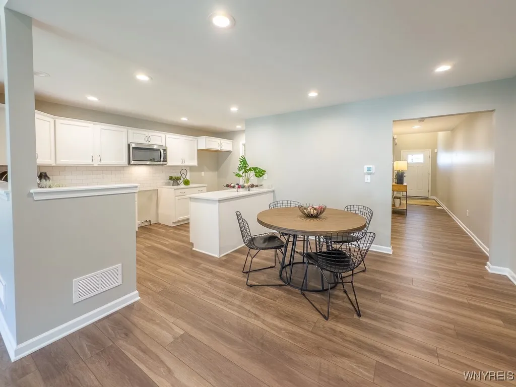 203 Carriage Lane, West Seneca, New York 14224, West Seneca, New York 14224, 2 Bedrooms Bedrooms, 5 Rooms Rooms,2 BathroomsBathrooms,Residential,For Sale,203 Carriage Lane, West Seneca, New York 14224,B1632497