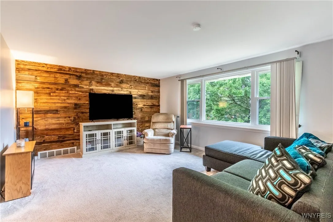 61 A Old Lyme Drive 2, Amherst, New York 14221, Amherst, New York 14221, 2 Bedrooms Bedrooms, 5 Rooms Rooms,1 BathroomBathrooms,Residential,Closed,61 A Old Lyme Drive 2, Amherst, New York 14221,0,B1631995