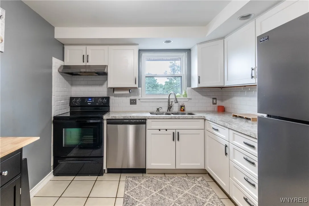 61 A Old Lyme Drive 2, Amherst, New York 14221, Amherst, New York 14221, 2 Bedrooms Bedrooms, 5 Rooms Rooms,1 BathroomBathrooms,Residential,Closed,61 A Old Lyme Drive 2, Amherst, New York 14221,0,B1631995