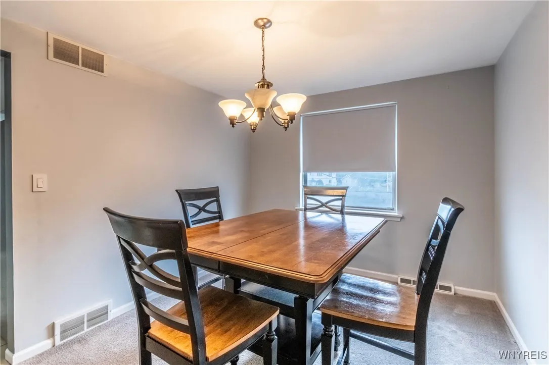 61 A Old Lyme Drive 2, Amherst, New York 14221, Amherst, New York 14221, 2 Bedrooms Bedrooms, 5 Rooms Rooms,1 BathroomBathrooms,Residential,Closed,61 A Old Lyme Drive 2, Amherst, New York 14221,0,B1631995