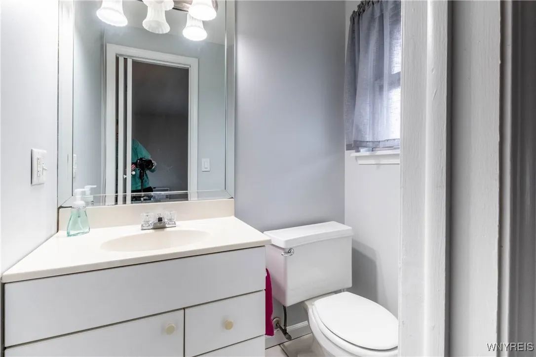 61 A Old Lyme Drive 2, Amherst, New York 14221, Amherst, New York 14221, 2 Bedrooms Bedrooms, 5 Rooms Rooms,1 BathroomBathrooms,Residential,Closed,61 A Old Lyme Drive 2, Amherst, New York 14221,0,B1631995