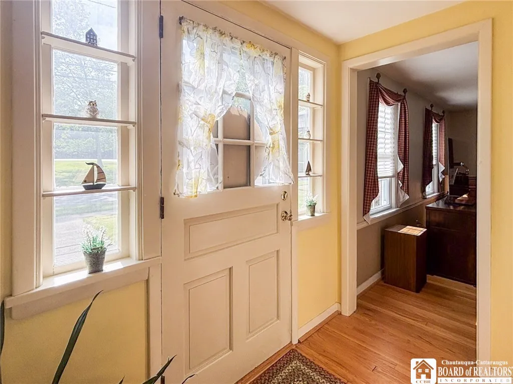 19 Hallock Street, Jamestown, New York 14701, Jamestown, New York 14701, 3 Bedrooms Bedrooms, 8 Rooms Rooms,1 BathroomBathrooms,Residential,Closed,19 Hallock Street, Jamestown, New York 14701,0,R1632247