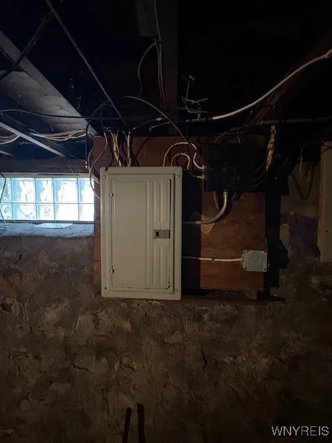 129 West Northrup Place North N, Buffalo, New York, Buffalo, New York 14214, 5 Bedrooms Bedrooms, 8 Rooms Rooms,2 BathroomsBathrooms,Residential,For Sale,129 West Northrup Place North N, Buffalo, New York,B1632152
