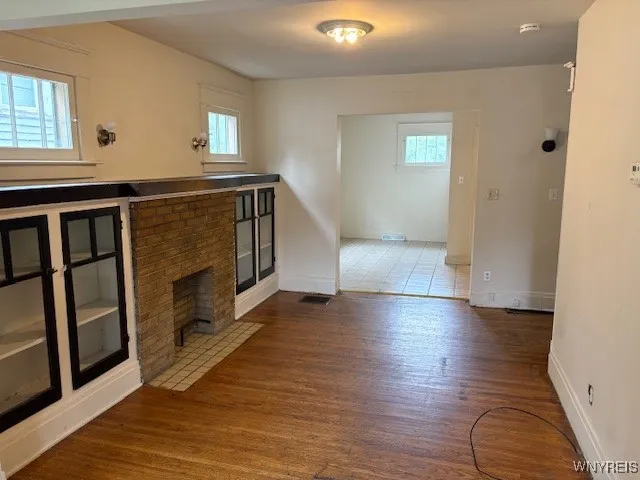 129 West Northrup Place North N, Buffalo, New York, Buffalo, New York 14214, 5 Bedrooms Bedrooms, 8 Rooms Rooms,2 BathroomsBathrooms,Residential,For Sale,129 West Northrup Place North N, Buffalo, New York,B1632152