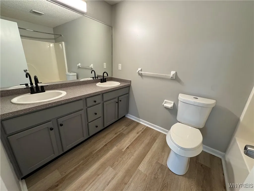 22 Miller Road, Amherst, New York 14068, Amherst, New York 14068, 3 Bedrooms Bedrooms, 11 Rooms Rooms,2 BathroomsBathrooms,Residential,Closed,22 Miller Road, Amherst, New York 14068,0,B1632443