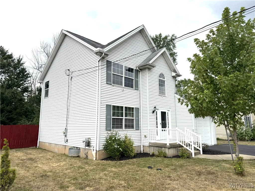 22 Miller Road, Amherst, New York 14068, Amherst, New York 14068, 3 Bedrooms Bedrooms, 11 Rooms Rooms,2 BathroomsBathrooms,Residential,Closed,22 Miller Road, Amherst, New York 14068,0,B1632443