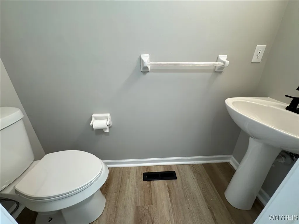 22 Miller Road, Amherst, New York 14068, Amherst, New York 14068, 3 Bedrooms Bedrooms, 11 Rooms Rooms,2 BathroomsBathrooms,Residential,Closed,22 Miller Road, Amherst, New York 14068,0,B1632443