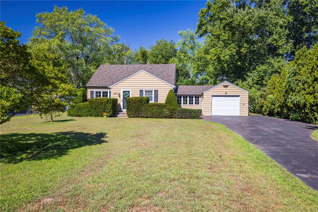 823 Chestnut Bnd, Webster, New York 14580, Webster, New York 14580, 4 Bedrooms Bedrooms, 6 Rooms Rooms,2 BathroomsBathrooms,Residential,Closed,823 Chestnut Bnd, Webster, New York 14580,0,R1631052