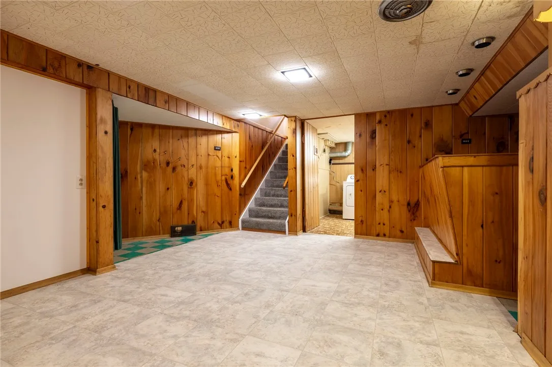 823 Chestnut Bnd, Webster, New York 14580, Webster, New York 14580, 4 Bedrooms Bedrooms, 6 Rooms Rooms,2 BathroomsBathrooms,Residential,Closed,823 Chestnut Bnd, Webster, New York 14580,0,R1631052