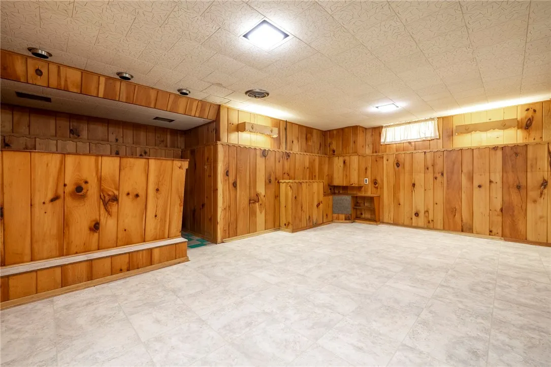 823 Chestnut Bnd, Webster, New York 14580, Webster, New York 14580, 4 Bedrooms Bedrooms, 6 Rooms Rooms,2 BathroomsBathrooms,Residential,Closed,823 Chestnut Bnd, Webster, New York 14580,0,R1631052