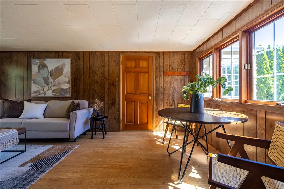 823 Chestnut Bnd, Webster, New York 14580, Webster, New York 14580, 4 Bedrooms Bedrooms, 6 Rooms Rooms,2 BathroomsBathrooms,Residential,Closed,823 Chestnut Bnd, Webster, New York 14580,0,R1631052