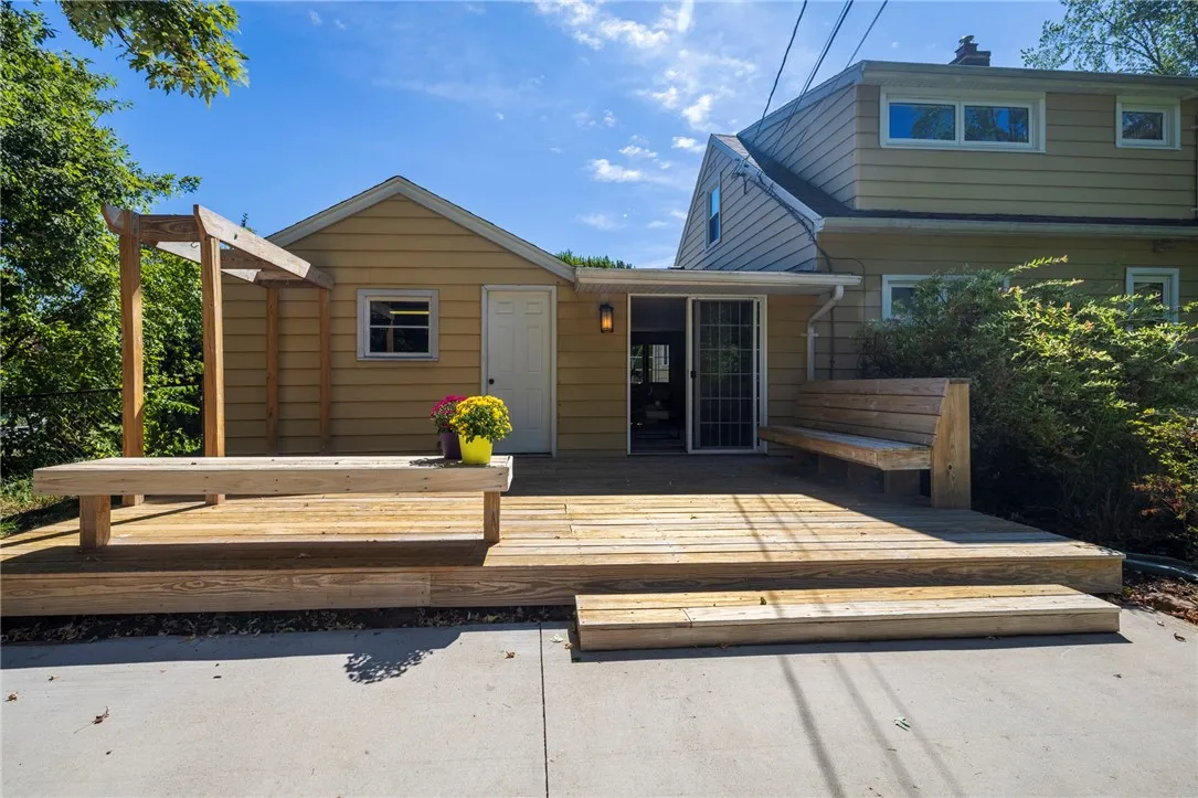 823 Chestnut Bnd, Webster, New York 14580, Webster, New York 14580, 4 Bedrooms Bedrooms, 6 Rooms Rooms,2 BathroomsBathrooms,Residential,Closed,823 Chestnut Bnd, Webster, New York 14580,0,R1631052