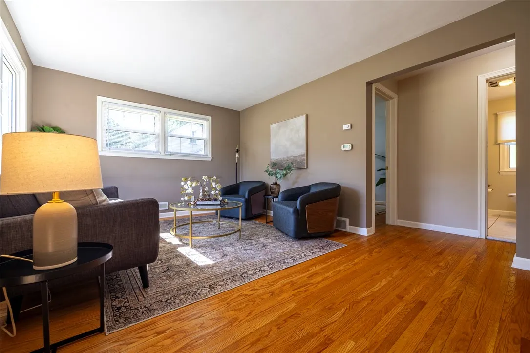 823 Chestnut Bnd, Webster, New York 14580, Webster, New York 14580, 4 Bedrooms Bedrooms, 6 Rooms Rooms,2 BathroomsBathrooms,Residential,Closed,823 Chestnut Bnd, Webster, New York 14580,0,R1631052