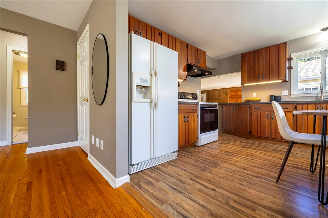 823 Chestnut Bnd, Webster, New York 14580, Webster, New York 14580, 4 Bedrooms Bedrooms, 6 Rooms Rooms,2 BathroomsBathrooms,Residential,Closed,823 Chestnut Bnd, Webster, New York 14580,0,R1631052