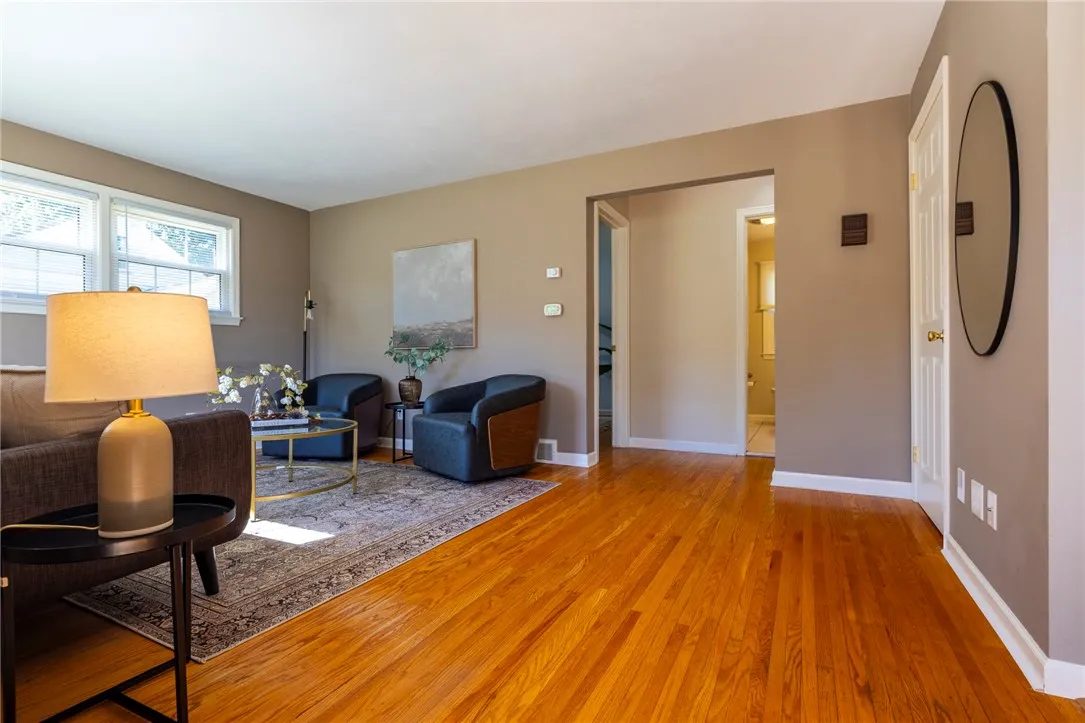 823 Chestnut Bnd, Webster, New York 14580, Webster, New York 14580, 4 Bedrooms Bedrooms, 6 Rooms Rooms,2 BathroomsBathrooms,Residential,Closed,823 Chestnut Bnd, Webster, New York 14580,0,R1631052