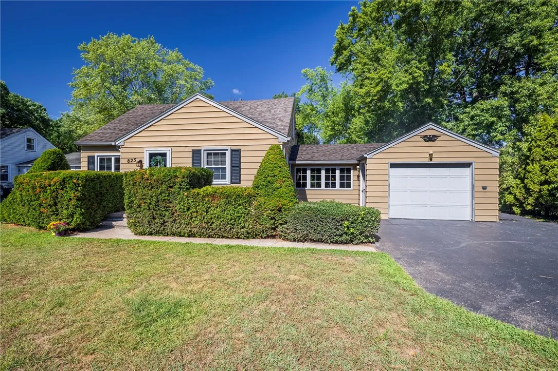 823 Chestnut Bnd, Webster, New York 14580, Webster, New York 14580, 4 Bedrooms Bedrooms, 6 Rooms Rooms,2 BathroomsBathrooms,Residential,Closed,823 Chestnut Bnd, Webster, New York 14580,0,R1631052