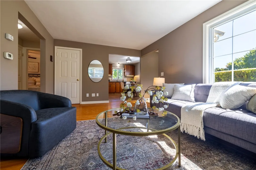 823 Chestnut Bnd, Webster, New York 14580, Webster, New York 14580, 4 Bedrooms Bedrooms, 6 Rooms Rooms,2 BathroomsBathrooms,Residential,Closed,823 Chestnut Bnd, Webster, New York 14580,0,R1631052