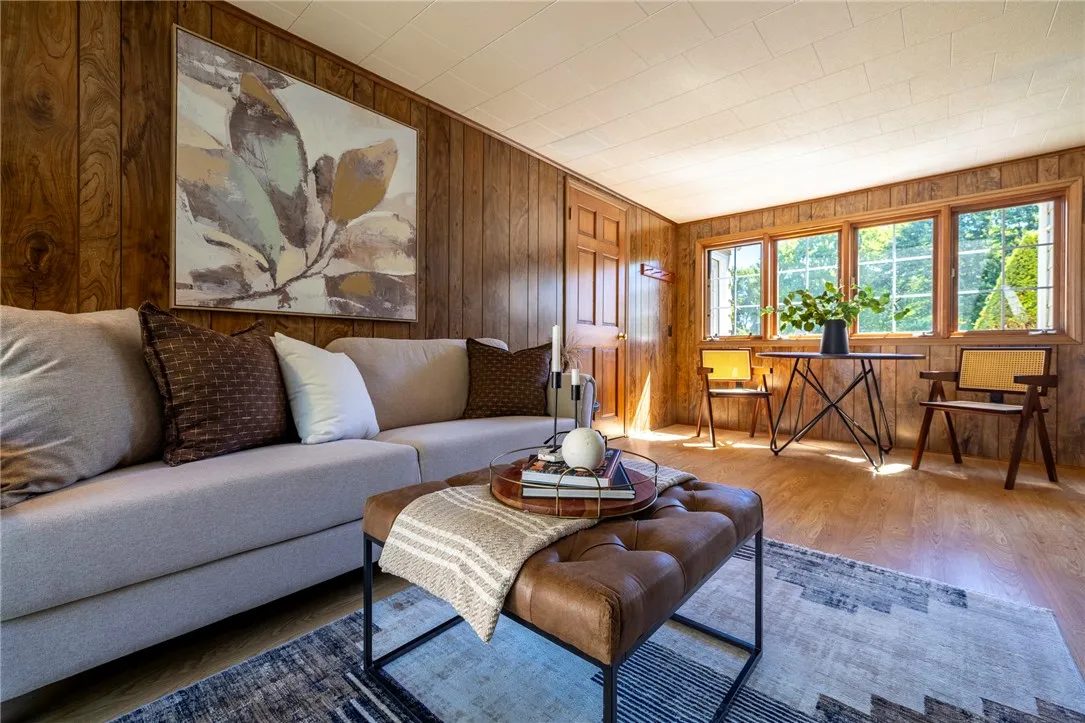 823 Chestnut Bnd, Webster, New York 14580, Webster, New York 14580, 4 Bedrooms Bedrooms, 6 Rooms Rooms,2 BathroomsBathrooms,Residential,Closed,823 Chestnut Bnd, Webster, New York 14580,0,R1631052