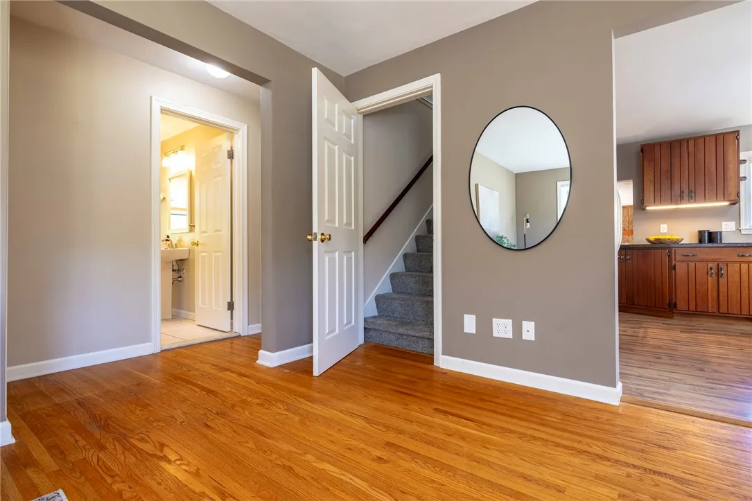 823 Chestnut Bnd, Webster, New York 14580, Webster, New York 14580, 4 Bedrooms Bedrooms, 6 Rooms Rooms,2 BathroomsBathrooms,Residential,Closed,823 Chestnut Bnd, Webster, New York 14580,0,R1631052