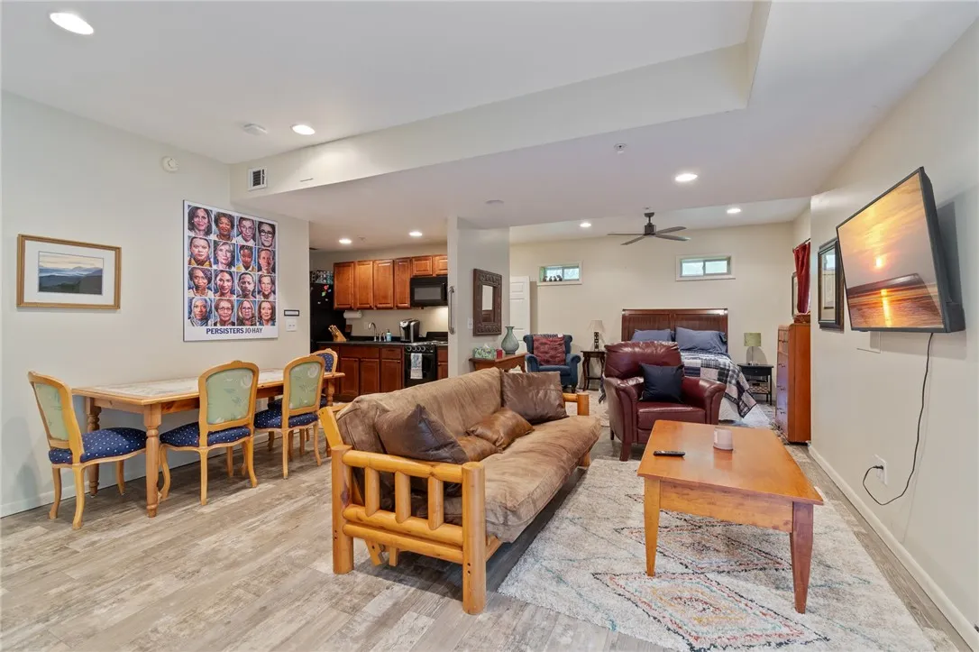 152 Homewood Lane, Irondequoit, New York 14609, Irondequoit, New York 14609, 3 Bedrooms Bedrooms, 5 Rooms Rooms,3 BathroomsBathrooms,Residential,Closed,152 Homewood Lane, Irondequoit, New York 14609,0,R1632477