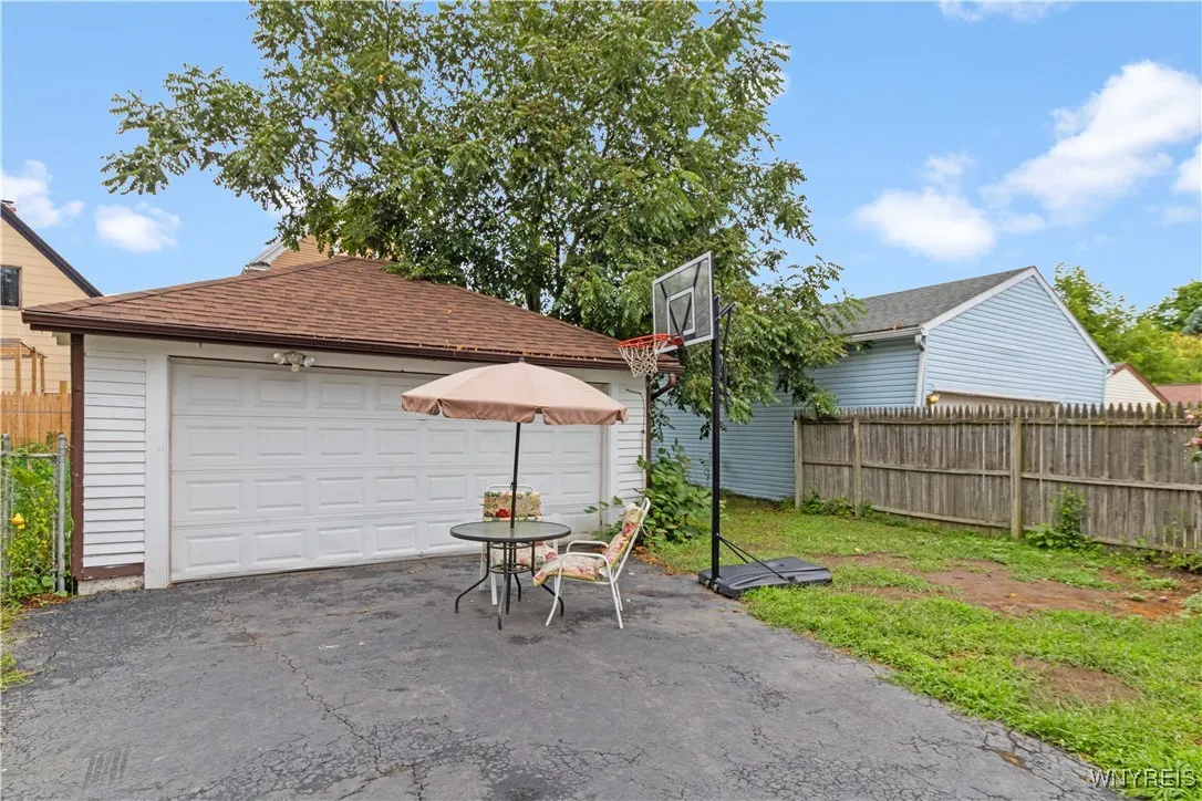206 Geary Street, Buffalo, New York 14210, Buffalo, New York 14210, 3 Bedrooms Bedrooms, 6 Rooms Rooms,1 BathroomBathrooms,Residential,For Sale,206 Geary Street, Buffalo, New York 14210,0,B1631984