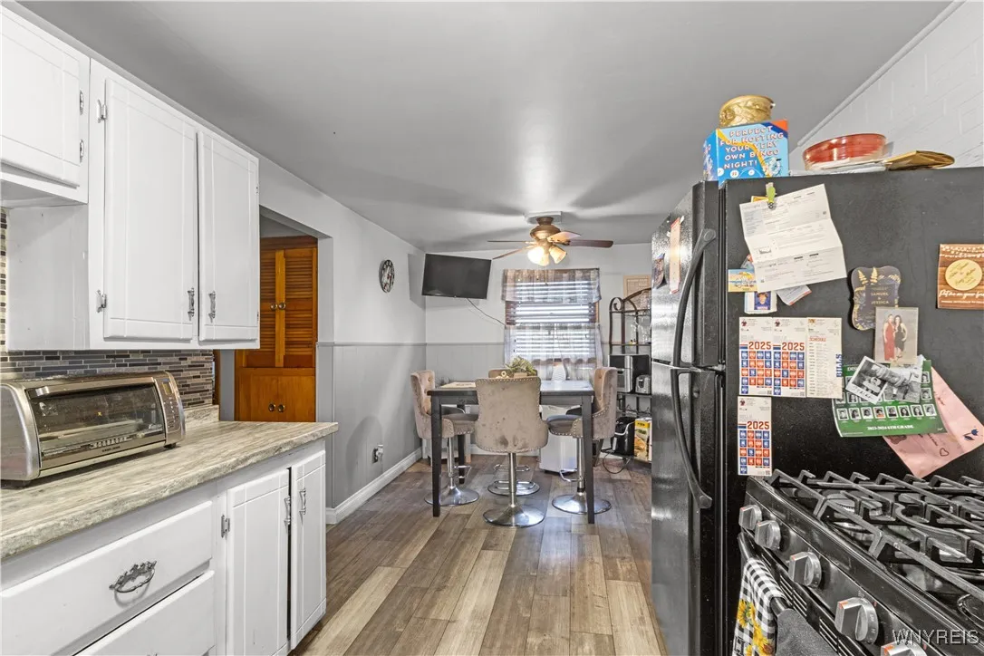 206 Geary Street, Buffalo, New York 14210, Buffalo, New York 14210, 3 Bedrooms Bedrooms, 6 Rooms Rooms,1 BathroomBathrooms,Residential,For Sale,206 Geary Street, Buffalo, New York 14210,0,B1631984