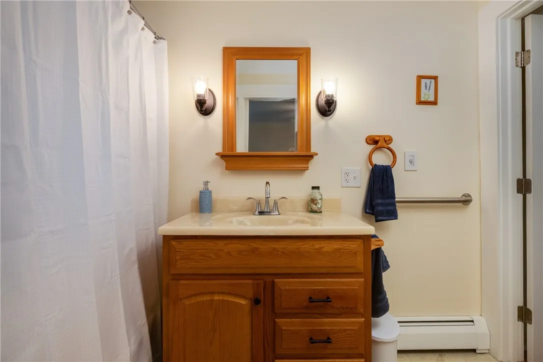 Whole house full bath complete with tub.