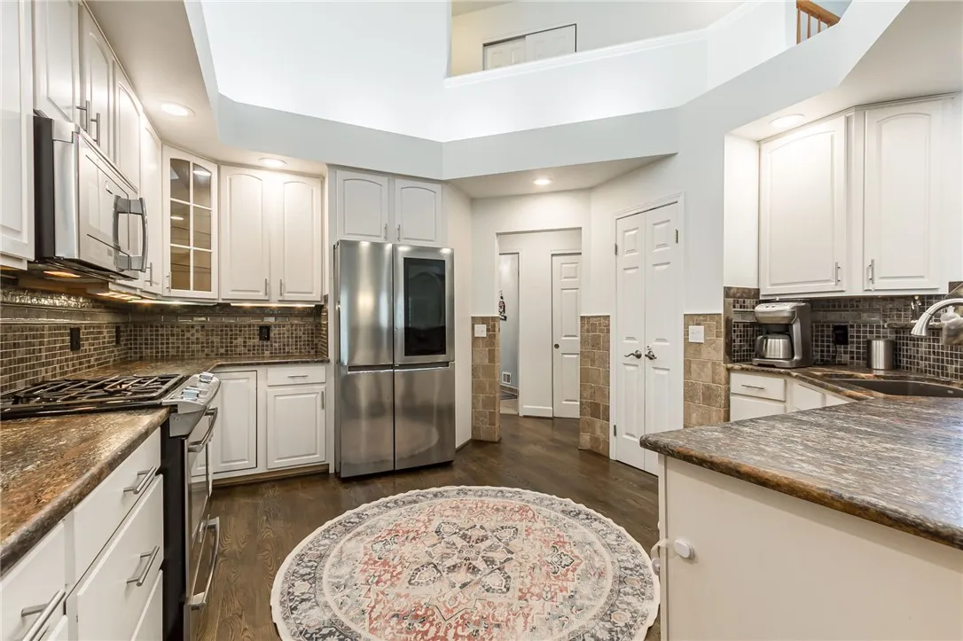 18 Columbia Court, Perinton, New York 14450, Perinton, New York 14450, 3 Bedrooms Bedrooms, 7 Rooms Rooms,2 BathroomsBathrooms,Residential,Closed,18 Columbia Court, Perinton, New York 14450,0,R1632261