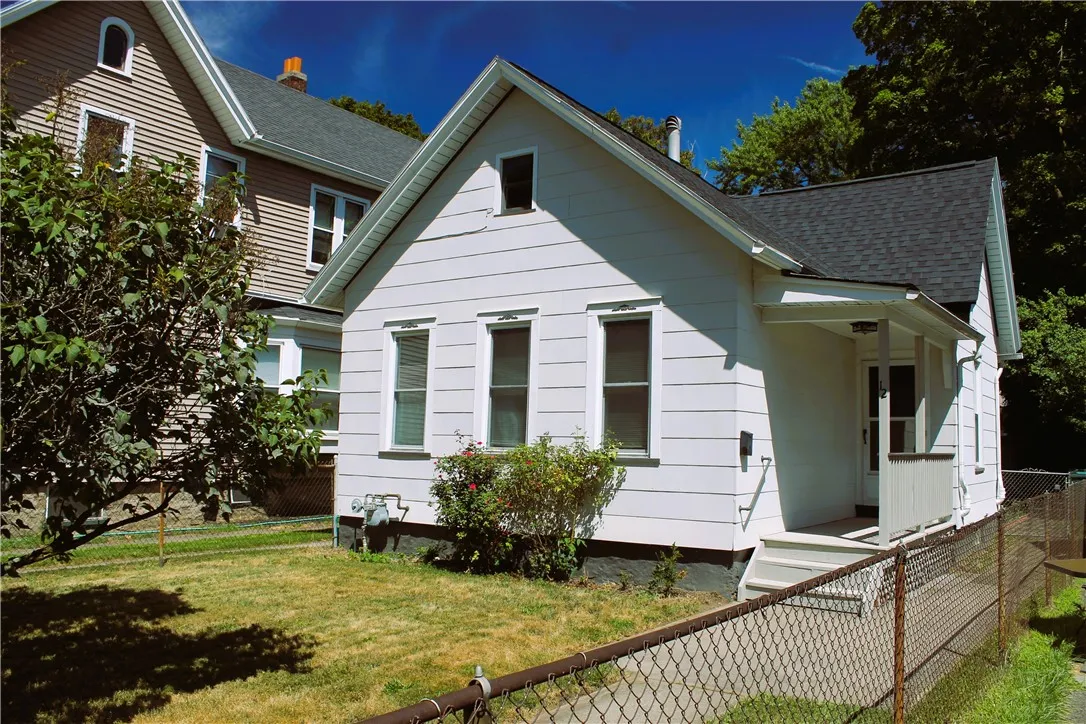 12 Whalin Street, Rochester, New York 14620, Rochester, New York 14620, 3 Bedrooms Bedrooms, 6 Rooms Rooms,2 BathroomsBathrooms,Residential,Closed,12 Whalin Street, Rochester, New York 14620,0,R1632481
