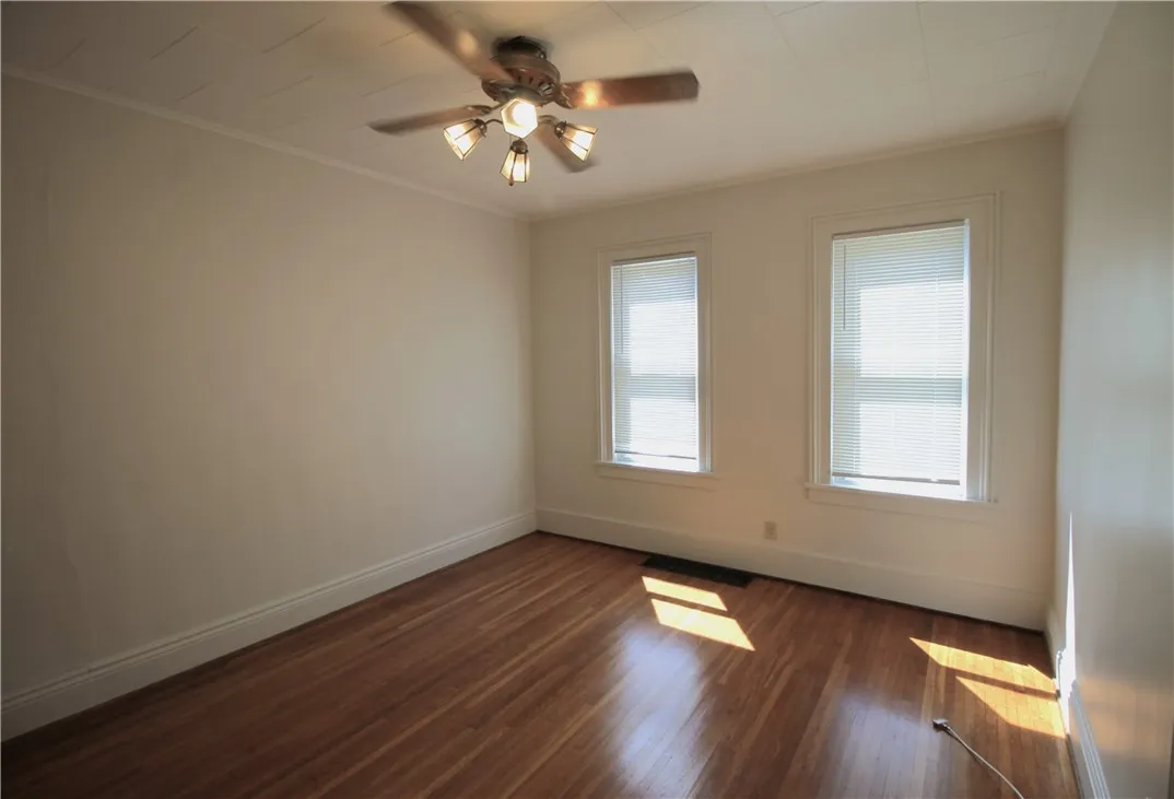12 Whalin Street, Rochester, New York 14620, Rochester, New York 14620, 3 Bedrooms Bedrooms, 6 Rooms Rooms,2 BathroomsBathrooms,Residential,Closed,12 Whalin Street, Rochester, New York 14620,0,R1632481