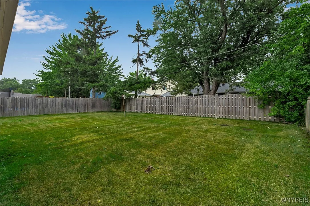 67 Castle Court, Amherst, New York 14226, Amherst, New York 14226, 2 Bedrooms Bedrooms, 5 Rooms Rooms,1 BathroomBathrooms,Residential,Closed,67 Castle Court, Amherst, New York 14226,0,B1632494