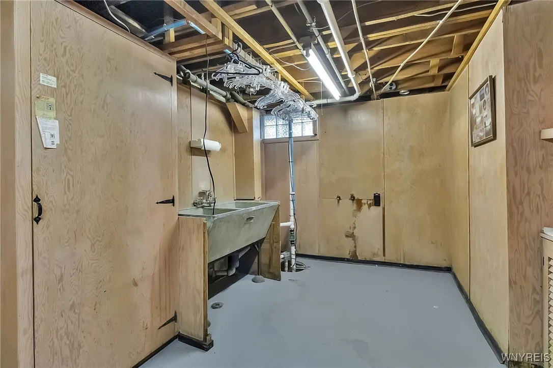 67 Castle Court, Amherst, New York 14226, Amherst, New York 14226, 2 Bedrooms Bedrooms, 5 Rooms Rooms,1 BathroomBathrooms,Residential,Closed,67 Castle Court, Amherst, New York 14226,0,B1632494