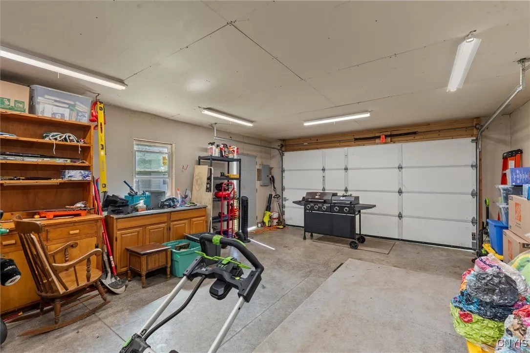 6182 Airport Road, Camillus, New York 13209, Camillus, New York 13209, 3 Bedrooms Bedrooms, 8 Rooms Rooms,1 BathroomBathrooms,Residential,For Sale,6182 Airport Road, Camillus, New York 13209,0,S1631882