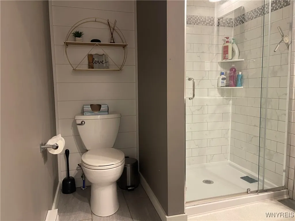 41 Beverly Drive, Cheektowaga, New York 14043, Cheektowaga, New York 14043, 3 Bedrooms Bedrooms, 7 Rooms Rooms,2 BathroomsBathrooms,Residential,Closed,41 Beverly Drive, Cheektowaga, New York 14043,0,B1632499