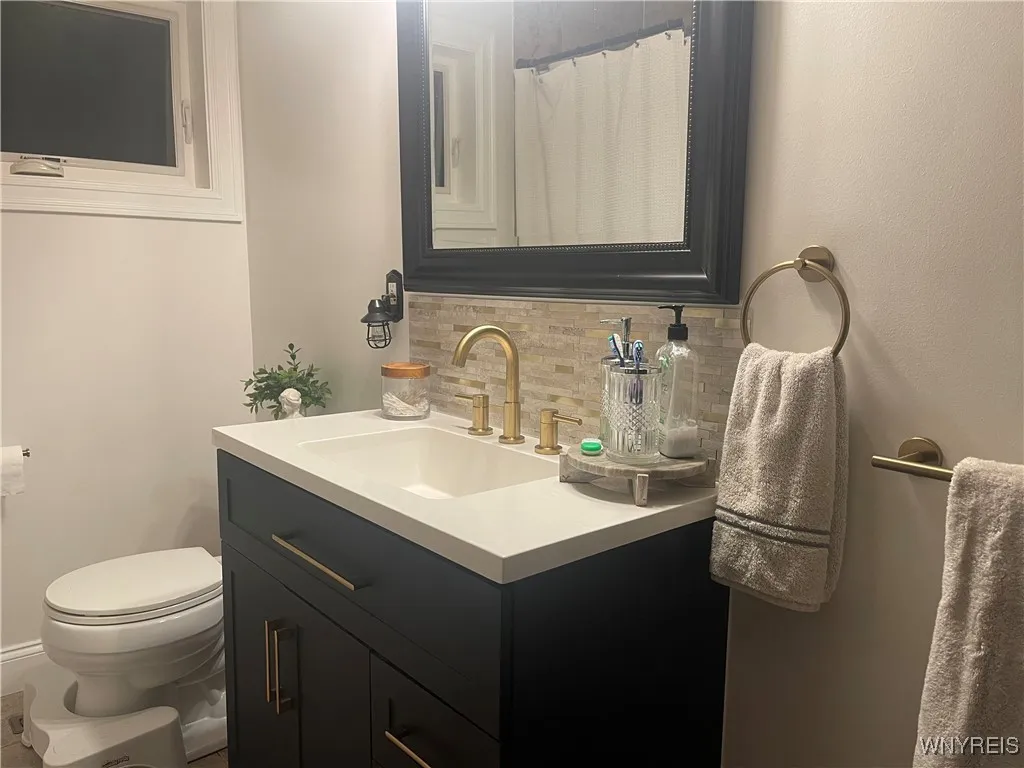 41 Beverly Drive, Cheektowaga, New York 14043, Cheektowaga, New York 14043, 3 Bedrooms Bedrooms, 7 Rooms Rooms,2 BathroomsBathrooms,Residential,Closed,41 Beverly Drive, Cheektowaga, New York 14043,0,B1632499